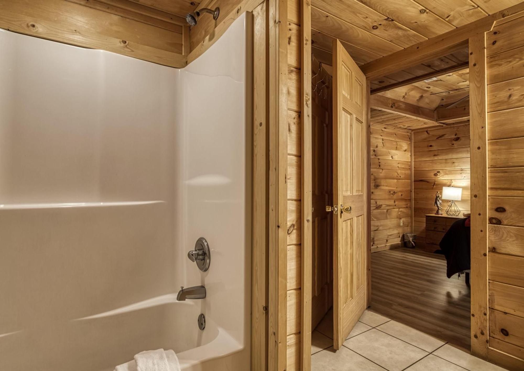 Fort Knoxx #324 Sevierville Bagian luar foto